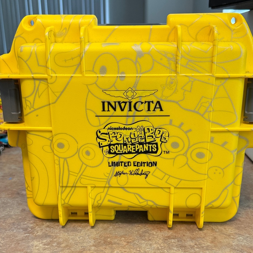Invicta Limited Edition Yellow Case with SpongeBob Design